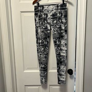 Women’s Oakley workout leggings